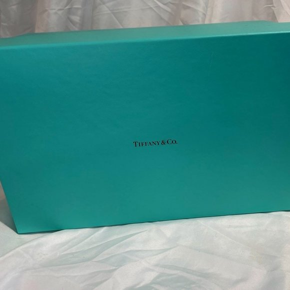 Authentic Tiffany Empty Box - Picture 2 of 3